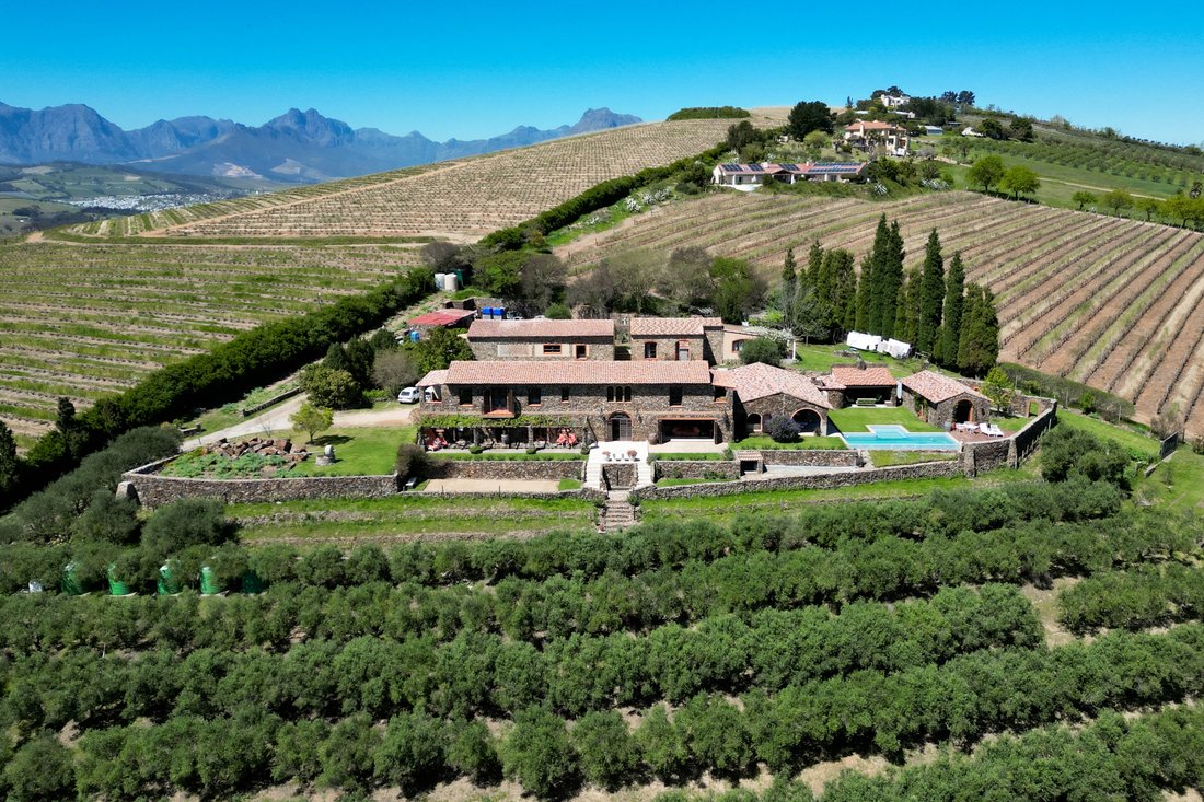 Farm Ranch in Arbeidslus, Western Cape, South Africa 3 - 16312546