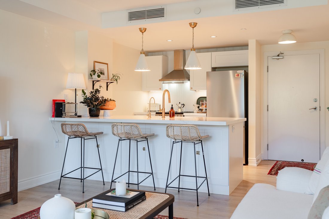 Condo in King, Ontario, Canada 2 - 16312948