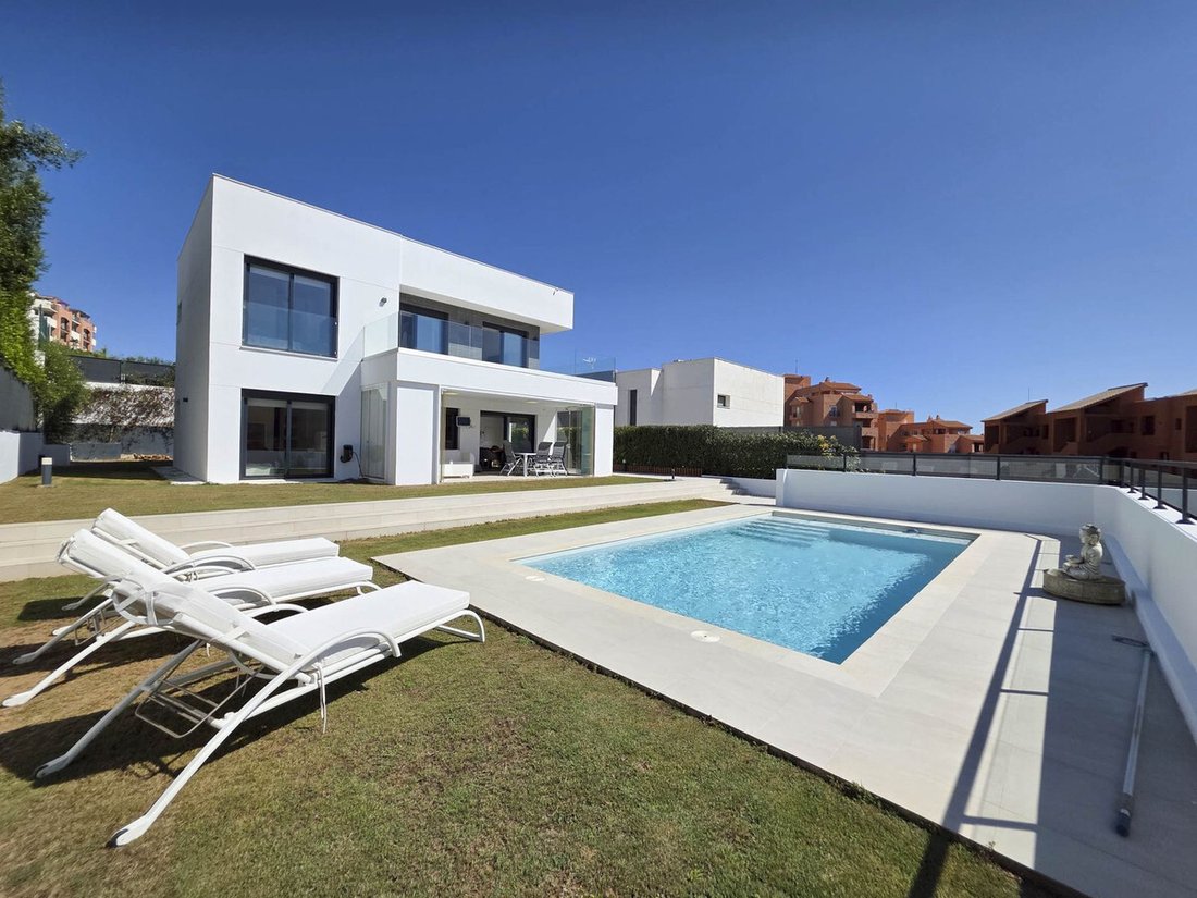 Villa en Manilva, Andalucía, España 1 - 16310263