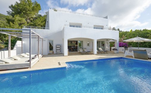 Villa in Santa Eularia des Riu, Balearic Islands, Spain 1