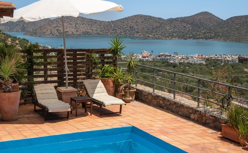 Villa in Community of Elounta, Agios Nikolaos Municipal Unit, Greece 1