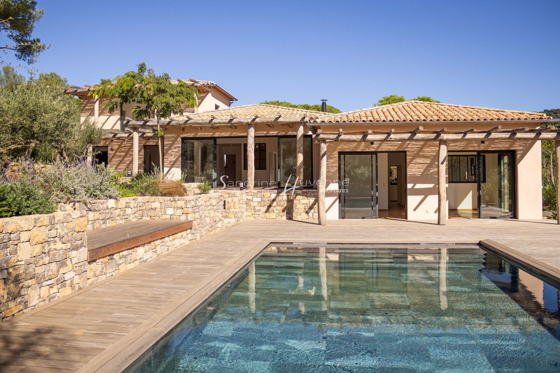 Villa in La Croix-Valmer, Provence-Alpes-Côte d'Azur, France 3 - 16313610