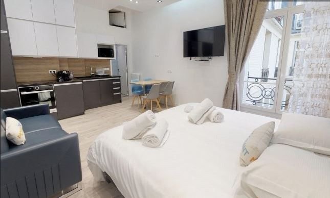 Apartment in Palais Royal, Paris 1er Arrondissement, Paris 3 - 16309692