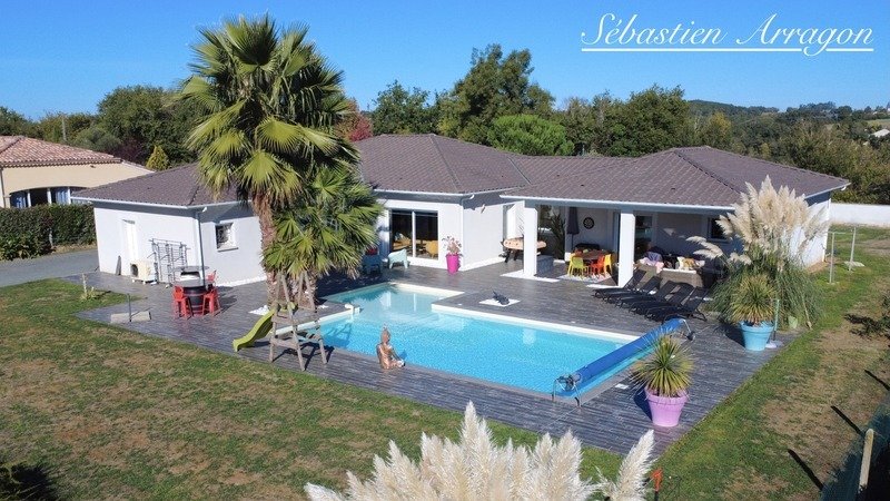 House in Foulayronnes, Nouvelle-Aquitaine, France 3 - 16311835