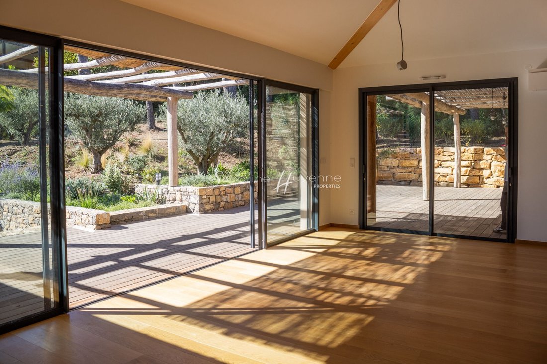 Villa in La Croix-Valmer, Provence-Alpes-Côte d'Azur, France 4 - 16313610