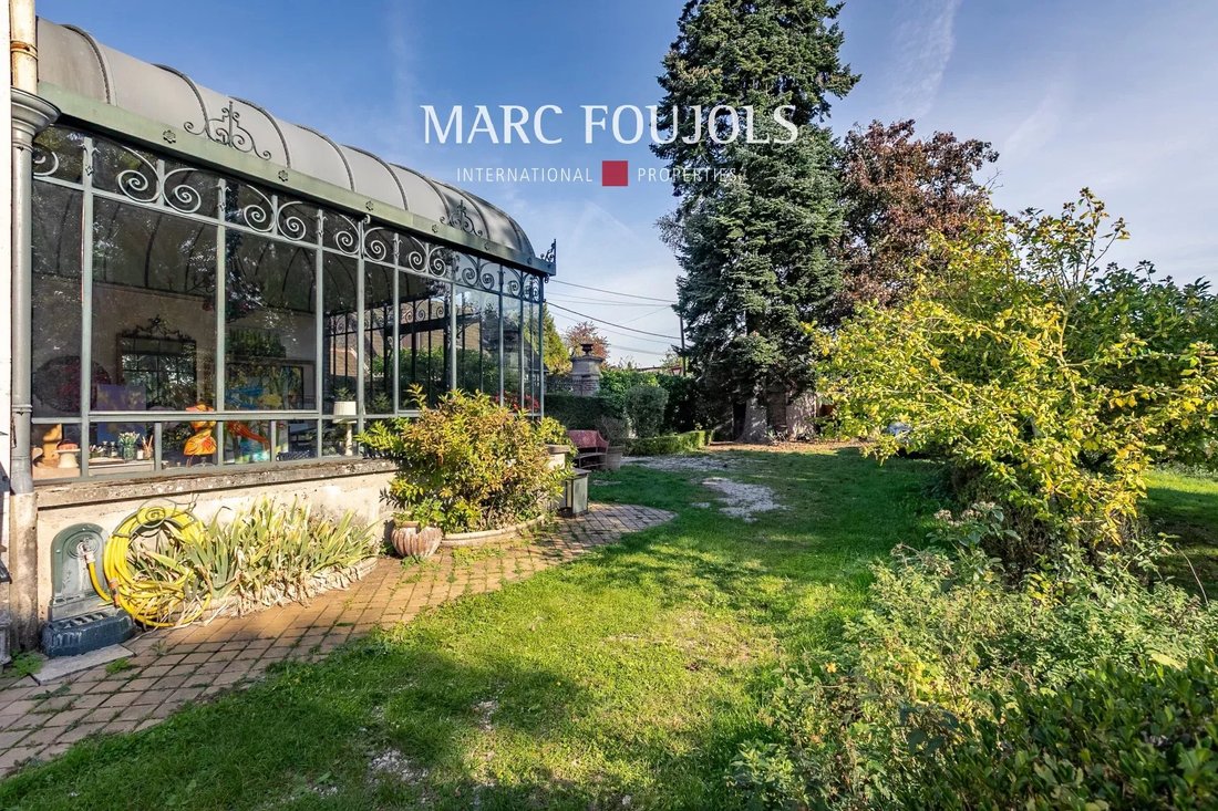 Estate in Chaumont-en-Vexin, Hauts-de-France, France 1 - 16310218