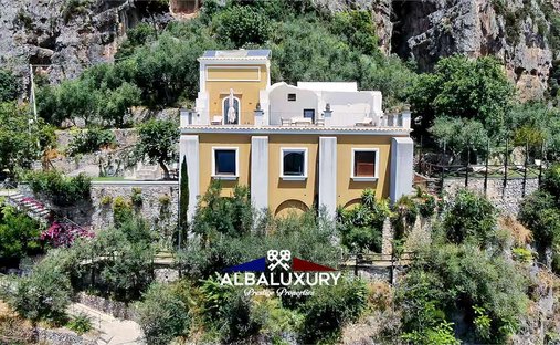 Villa in Positano, Campania, Italy 1