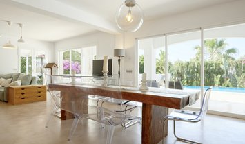 Villa in Santa Eularia des Riu, Balearic Islands, Spain 1