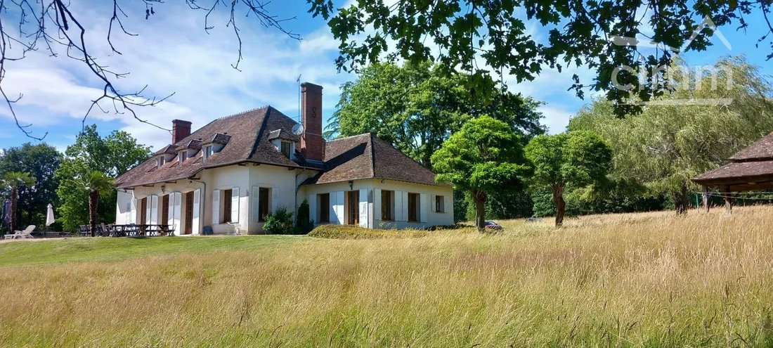 Estate in Ligny-le-Ribault, Centre-Val de Loire, France 2 - 16296209