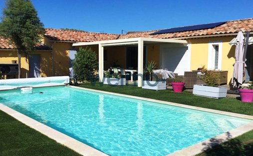 House in Brignoles, Provence-Alpes-Côte d'Azur, France 1