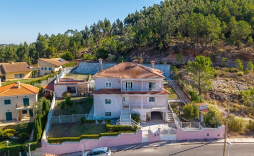 Townhouse in Venda do Pinheiro e Santo Estevao das Gales, Lisbon, Portugal 1
