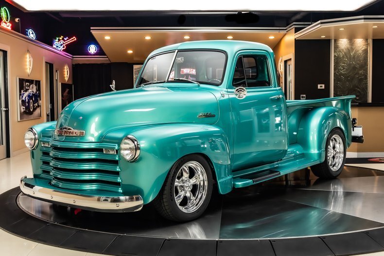 Pickup in Plymouth, United States 1 - 16313337