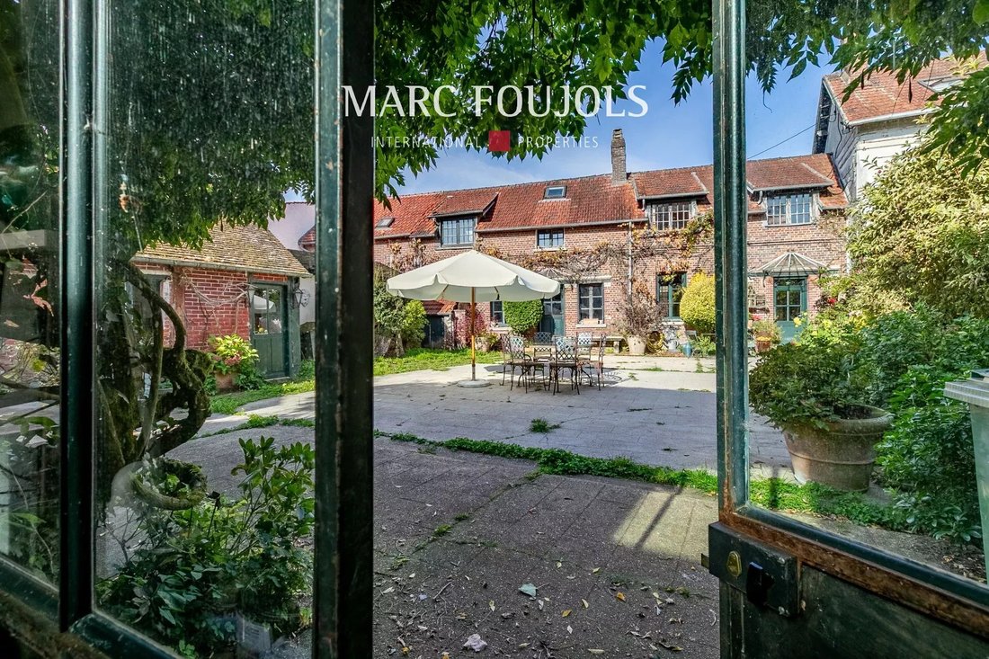 Estate in Chaumont-en-Vexin, Hauts-de-France, France 2 - 16310218