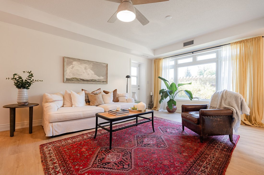 Condo in King, Ontario, Canada 3 - 16312948