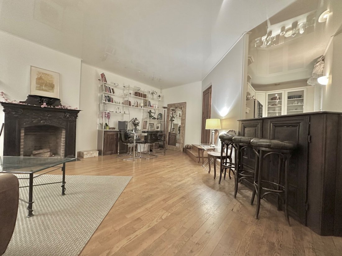 Apartment in Palais Royal, Paris 1er Arrondissement, Paris 2 - 16309716