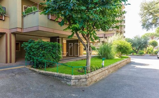 Apartment in Serafico - Roma 70, Rome, Italy 1