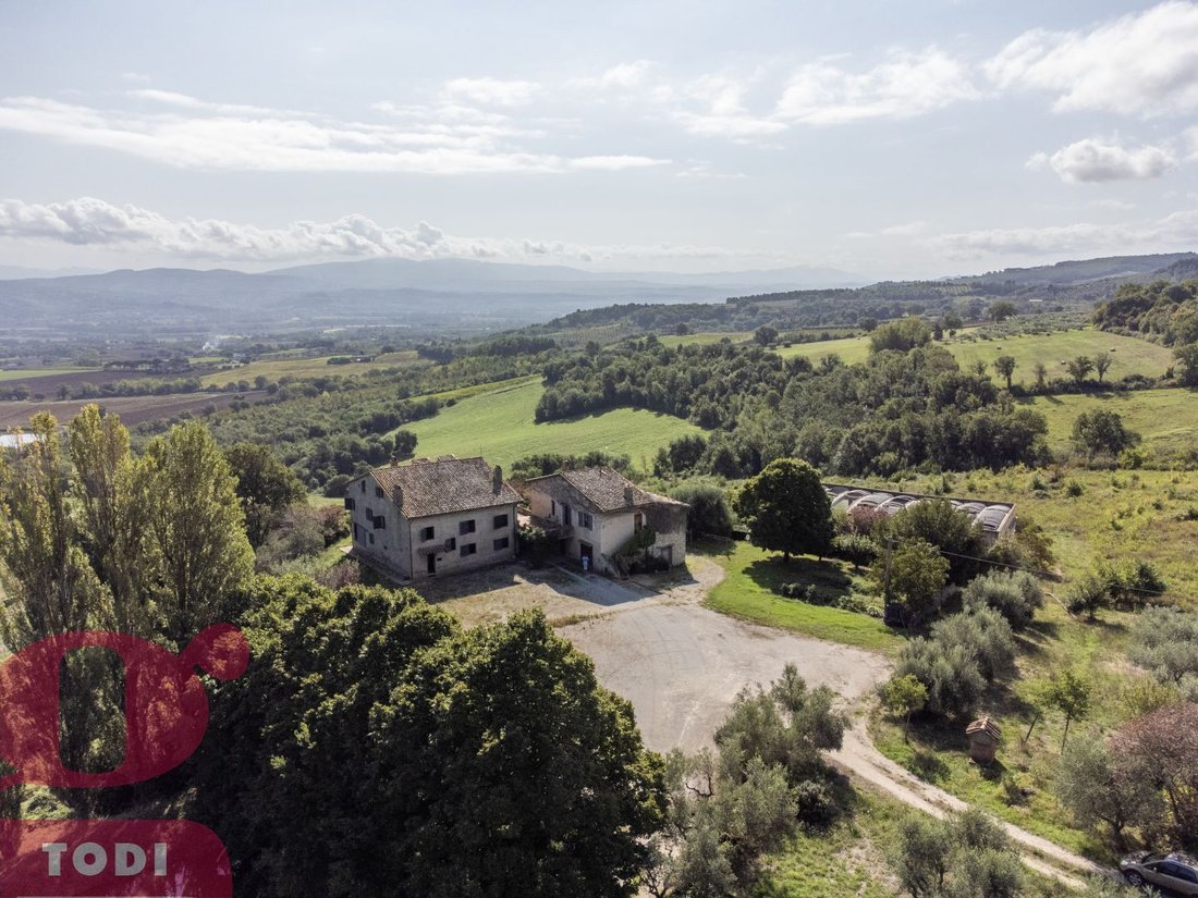 Villa in San Venanzo, Umbria, Italy 2 - 16320484