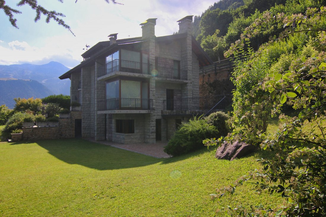 Villa in Vilminore, Lombardy, Italy 4 - 16321037