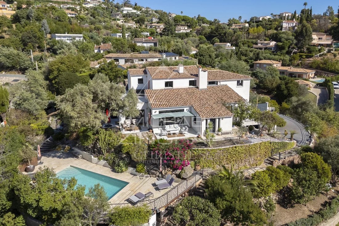 Villa in Le Grand Duc-Minelle, Mandelieu-la-Napoule, France 3 - 16265489