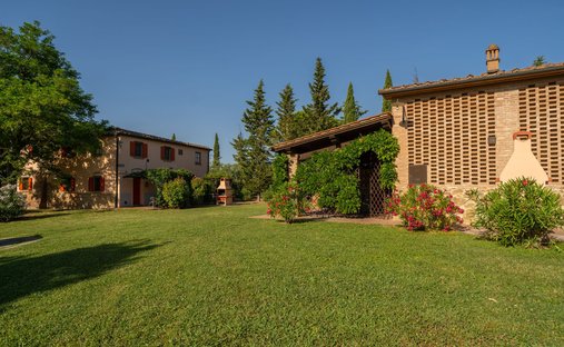 Country House in Peccioli, Tuscany, Italy 1