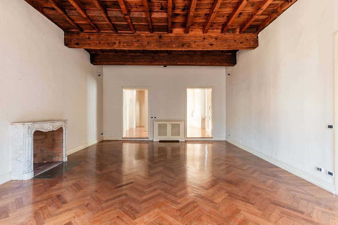 Apartment in Historic Center, Lucca, Tuscany 1 - 16320780