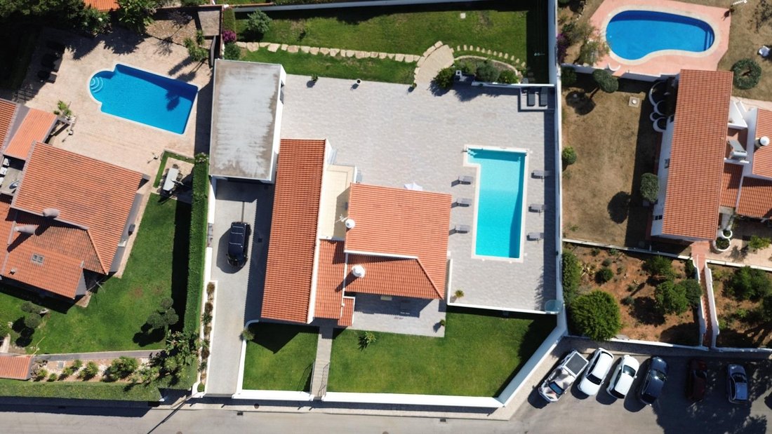 Villa in Olhos de Agua, Algarve, Portugal 1 - 16320513