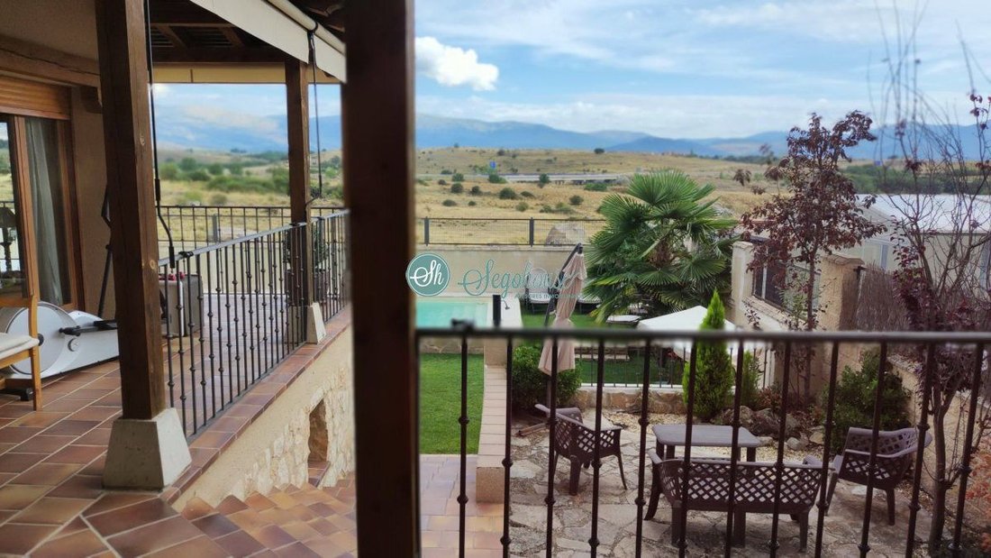 Chalet in La Lastrilla, Castile and Leon, Spain 2 - 16321076