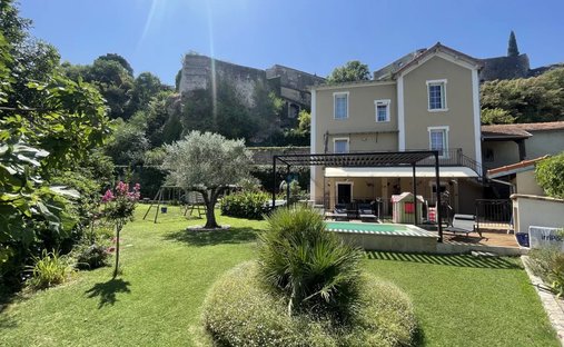 Casa a Viviers, Auvergne-Rodano-Alpi, Francia 1