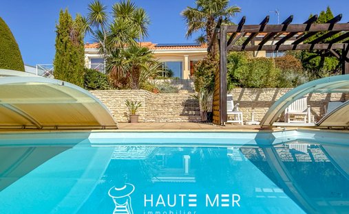 House in Gare-Saint Michel, Les Sables-d'Olonne, France 1