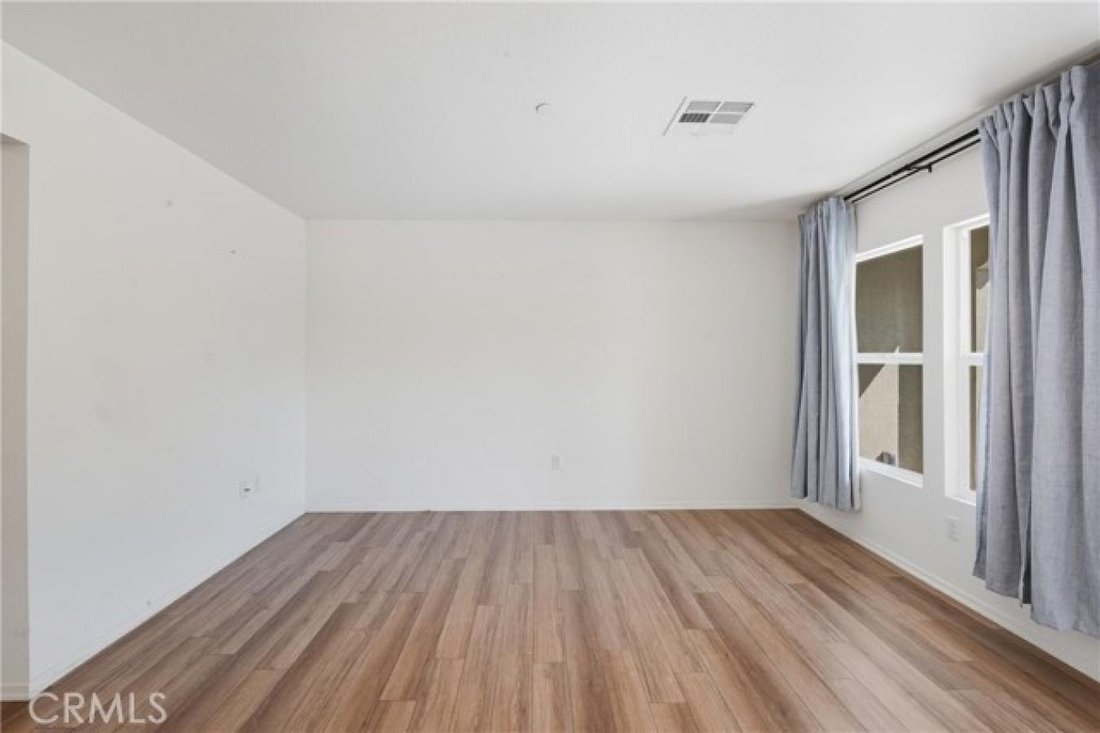 Condo in Fontana, California, United States 4 - 16320702