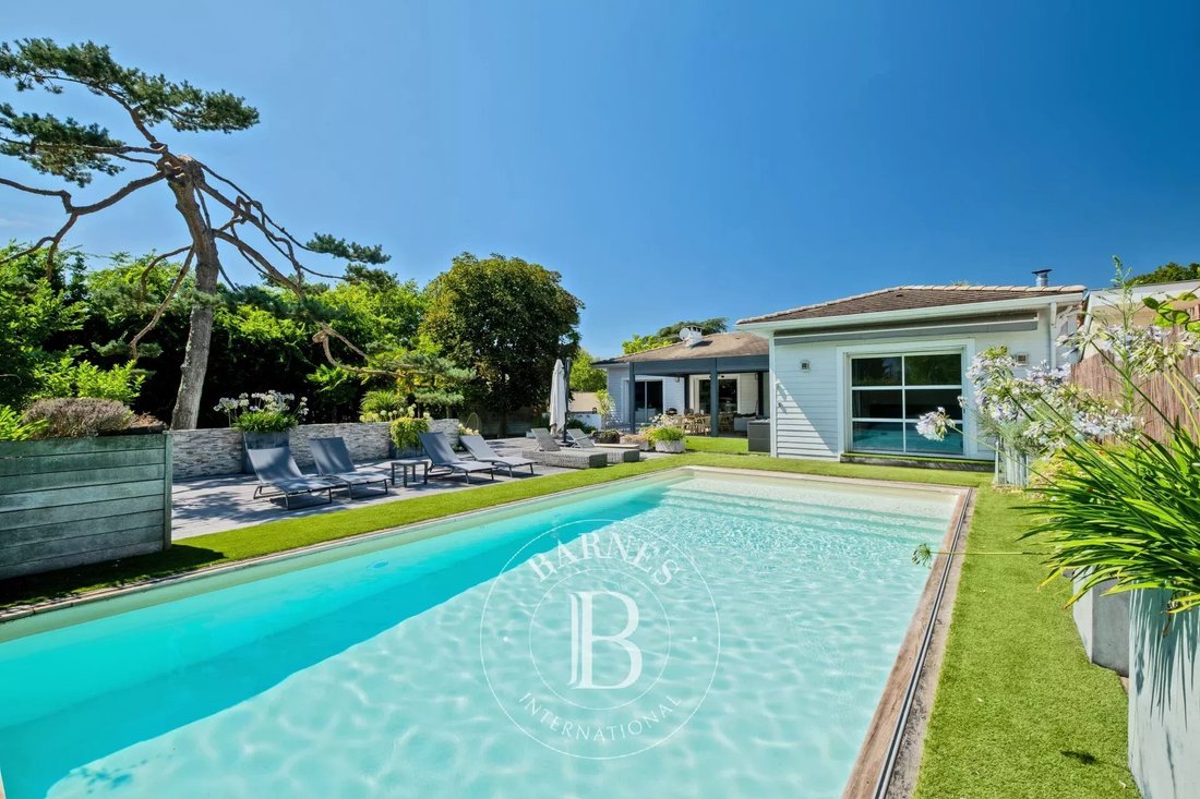 House in Hippodrome-Lafon-Feline, Le Bouscat, France 1 - 16320507
