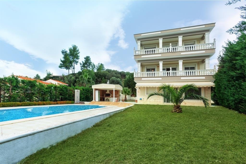 Villa in Pallini Municipal Unit, Macedonia and Thrace, Greece 2 - 16320573