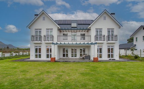 House in Paarl, Western Cape, South Africa 1