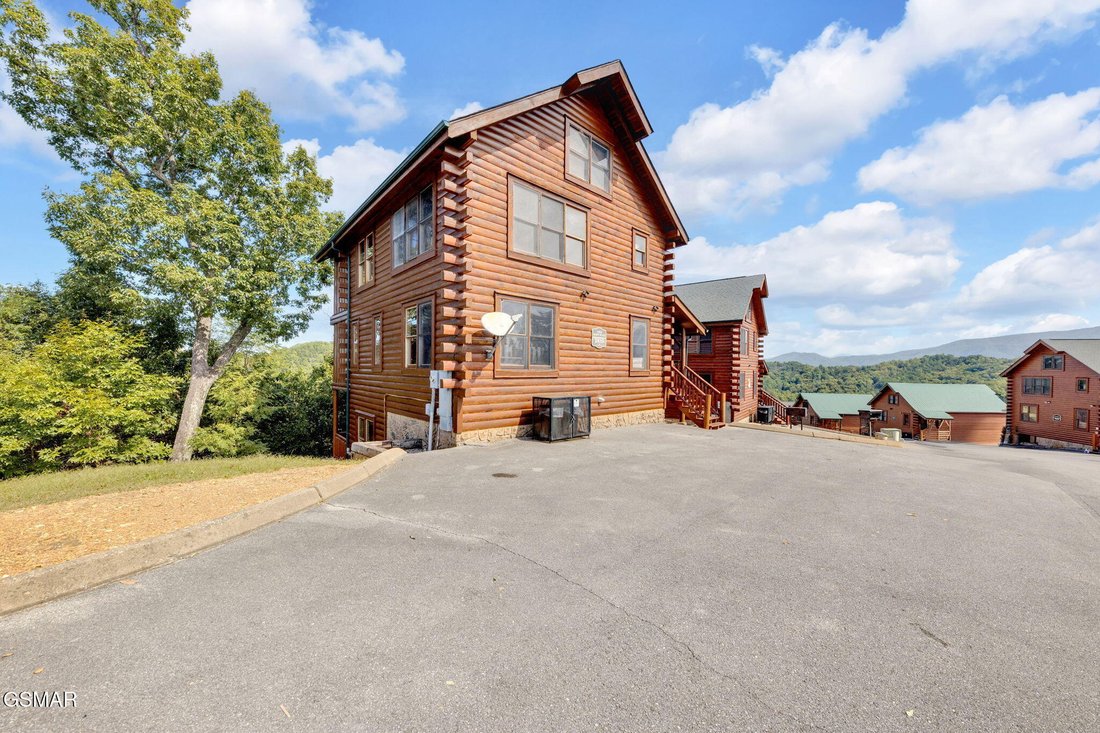 House in Sevierville, TN, United States 1 - 16321120
