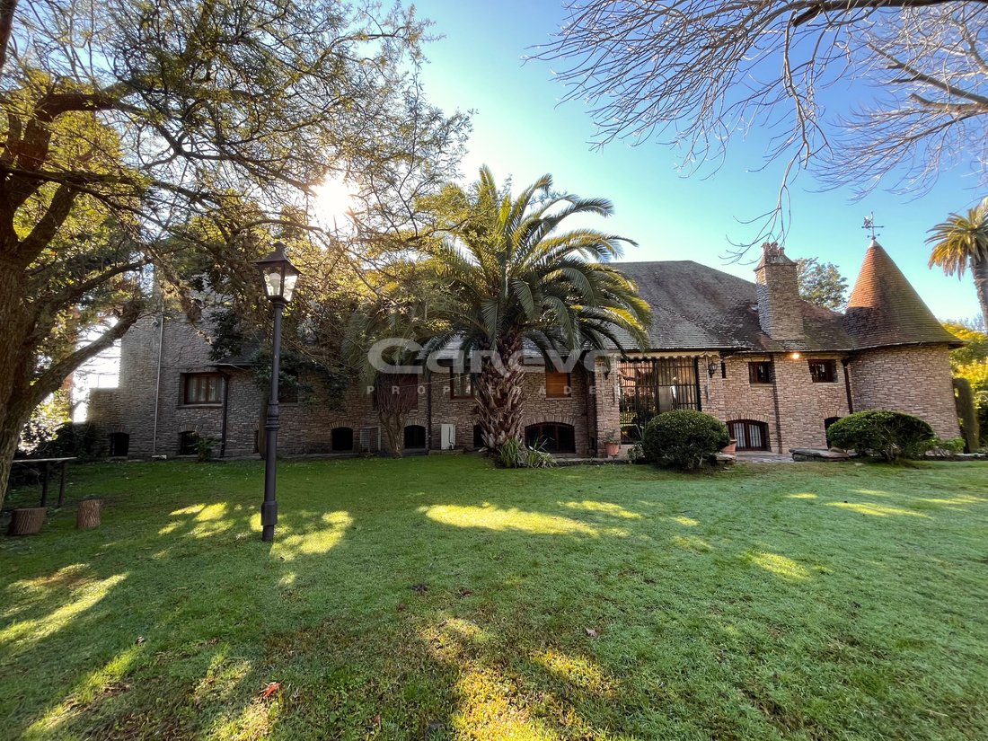 House in Acassuso, Buenos Aires Province, Argentina 1 - 16322410