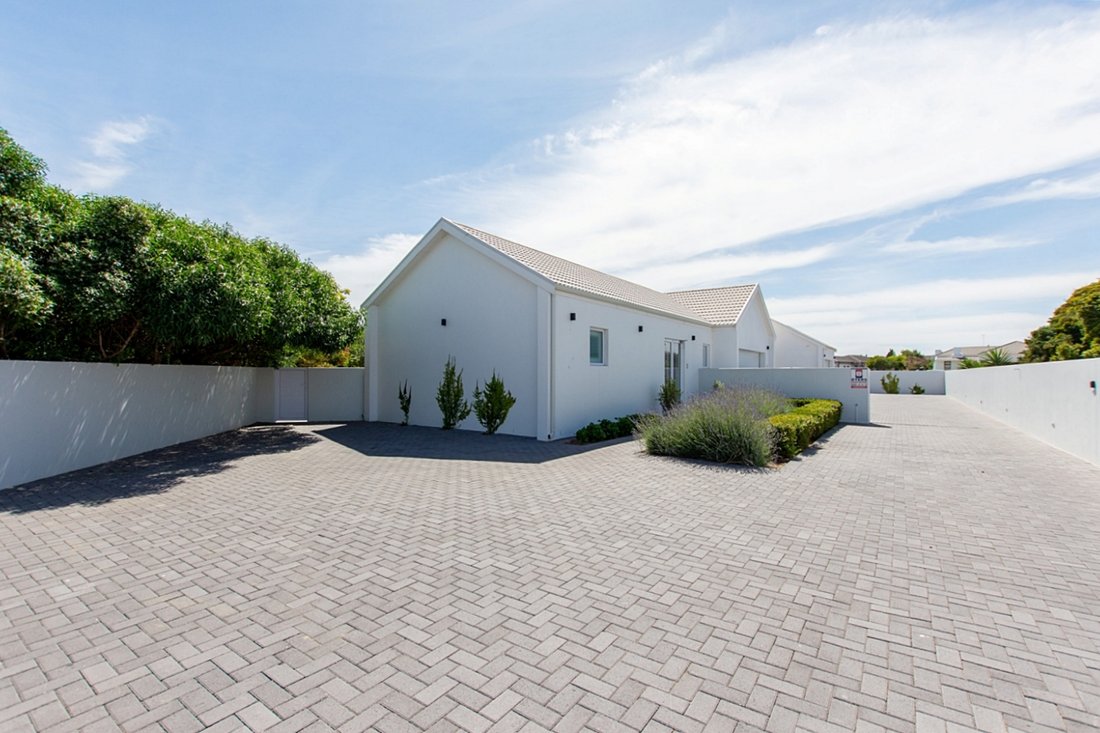 House in Langebaan, Western Cape, South Africa 1 - 16322294