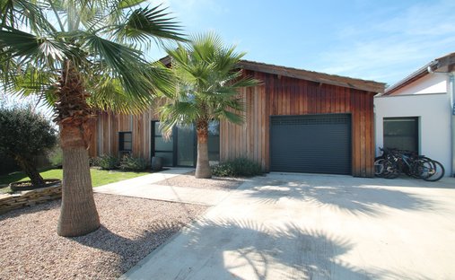 Castle for Sale in Marmande, Nouvelle-Aquitaine, France