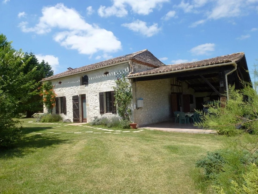 House in Lauzun, Nouvelle-Aquitaine, France 1 - 16323052