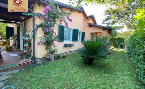 Villa in Center, Forte dei Marmi, Tuscany 1