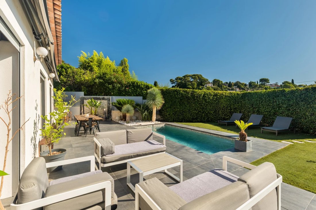 House in Mougins, Provence-Alpes-Côte d'Azur, France 1 - 16321849