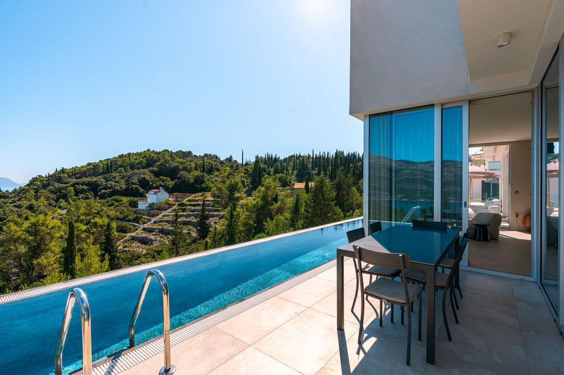Villa in Gradski kotar Stari grad, Korcula, Dubrovnik-Neretva County 4 - 14300720