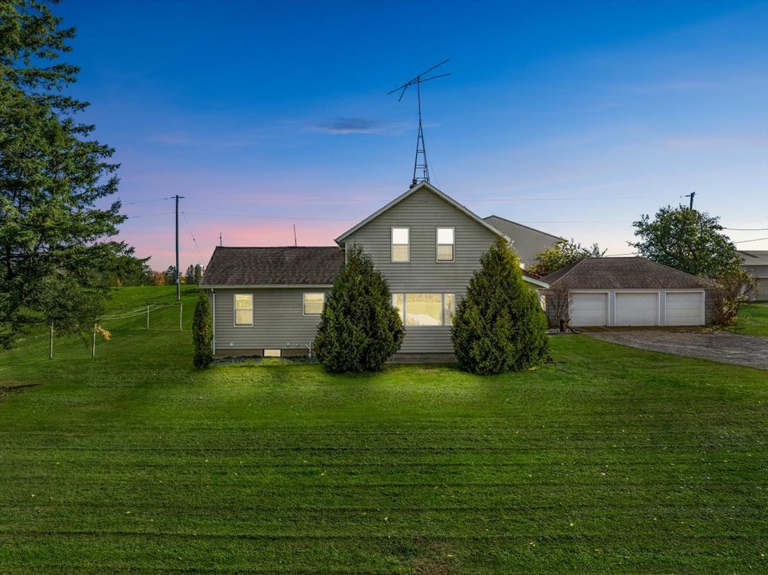 House in Medford, Wisconsin, United States 3 - 16321260