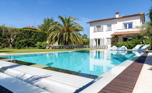 Villa in Center, Forte dei Marmi, Tuscany 1