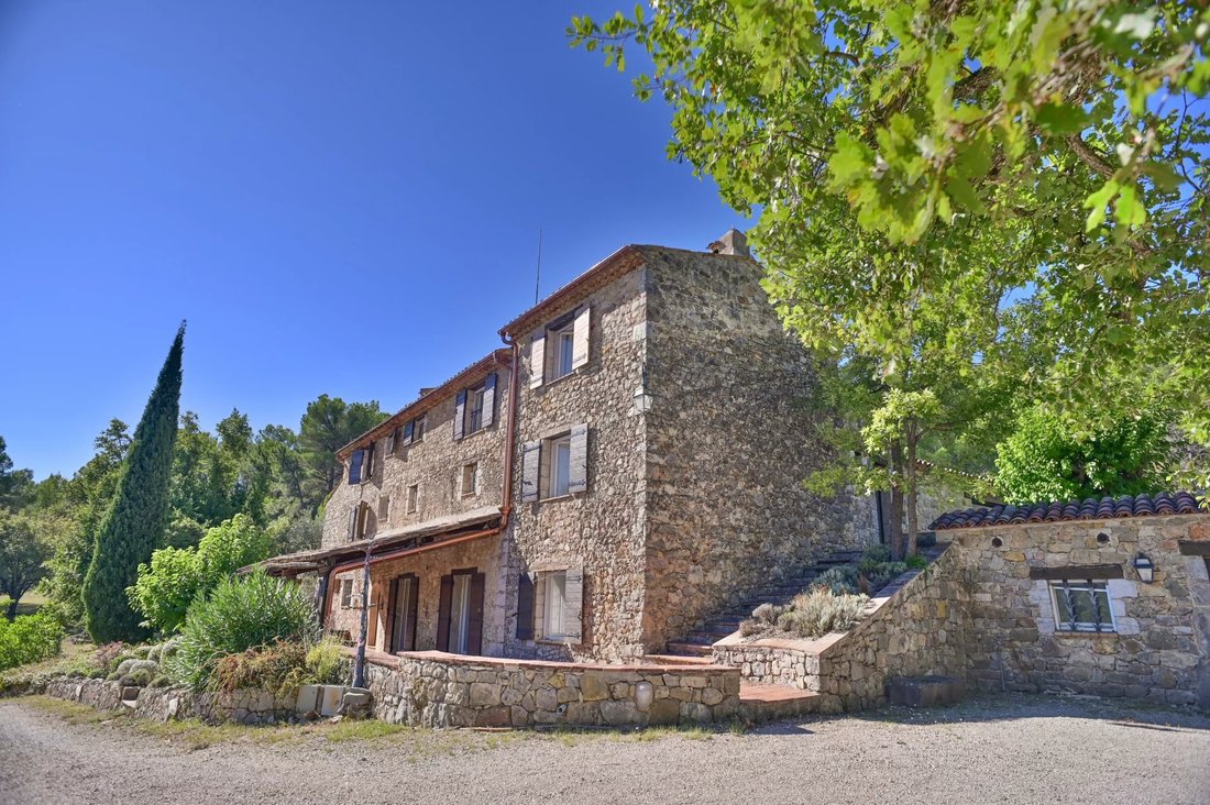 Country House in Seillans, Provence-Alpes-Côte d'Azur, France 3 - 16321394