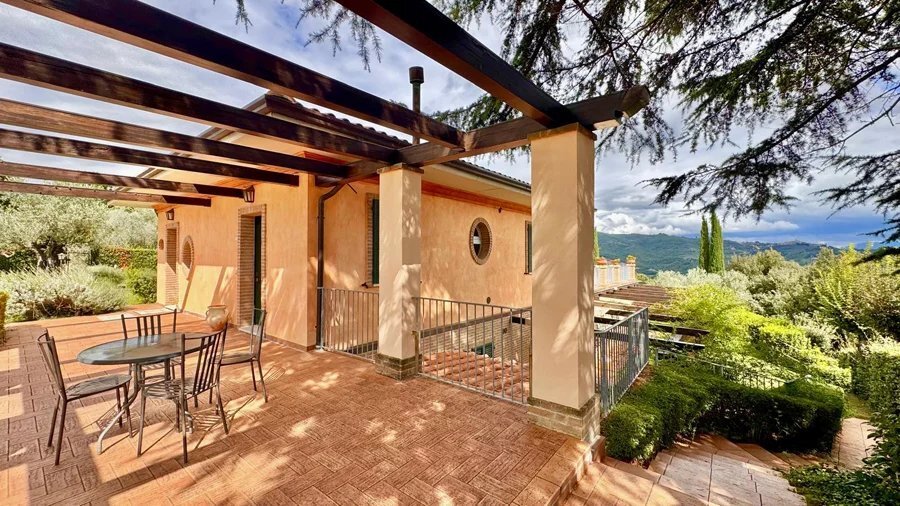 Gualdo Cattaneo, Umbria, Italy 5 - 16321824