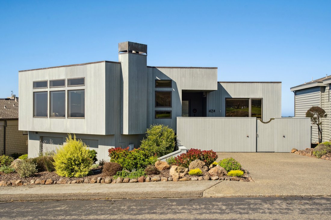 Bodega Bay, California, United States 1 - 16324174