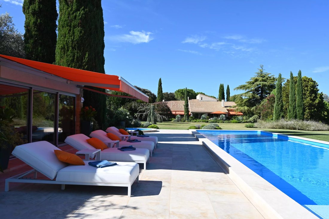 House in Uzès, Occitania, France 4 - 16321826