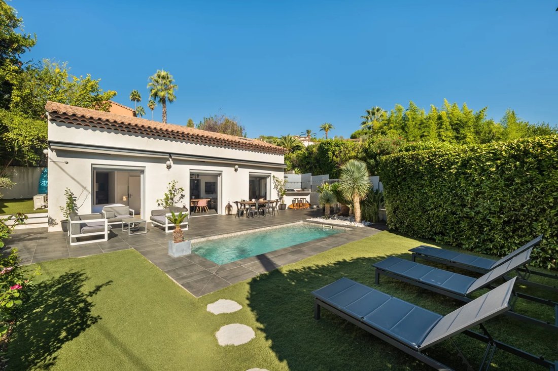 House in Mougins, Provence-Alpes-Côte d'Azur, France 3 - 16321849