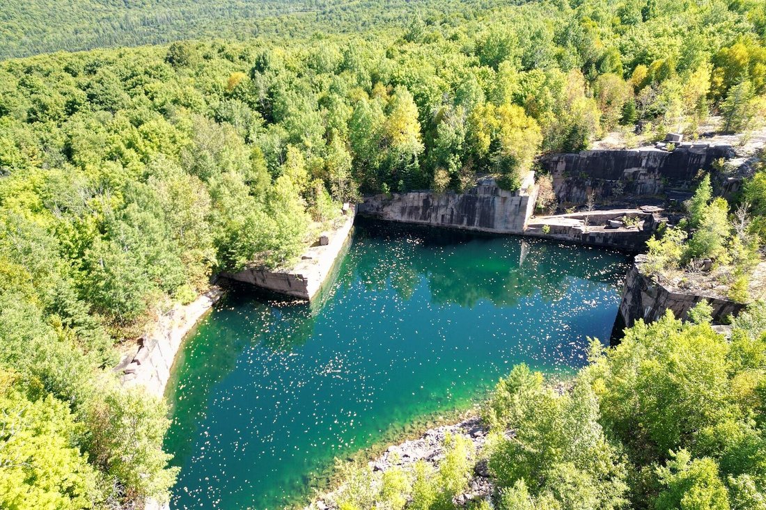 Land in Lac-des-Écorces, Quebec, Canada 2 - 16324003