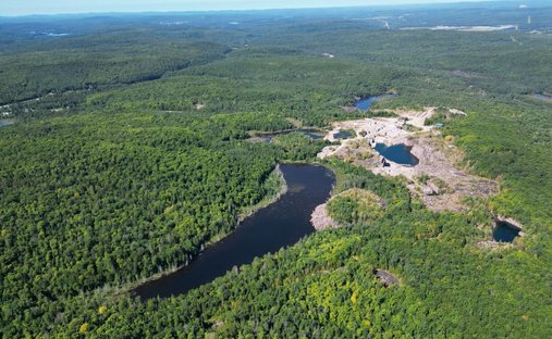 Terreno en Lac-des-Écorces, Quebec, Canadá 1